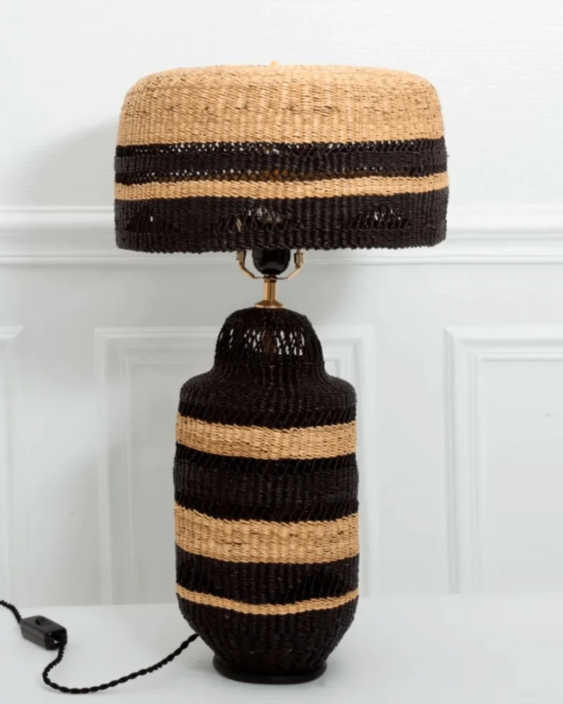 Shadow-TableLamp-Natural-Midnight.png