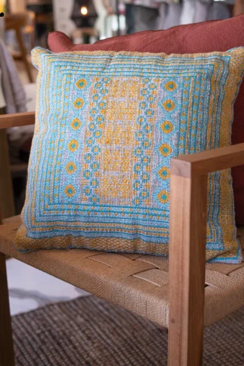 Cozyncoussin-1.jpg